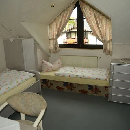 Hotel Leise Garni-3